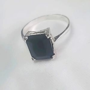 Sterling silver 925  ring with beautiful black zirconia